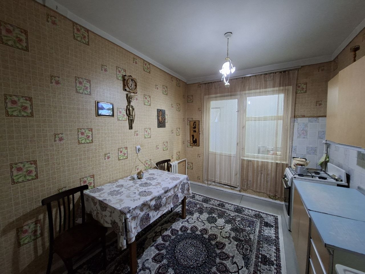 Tashkent, Oltintepa Street