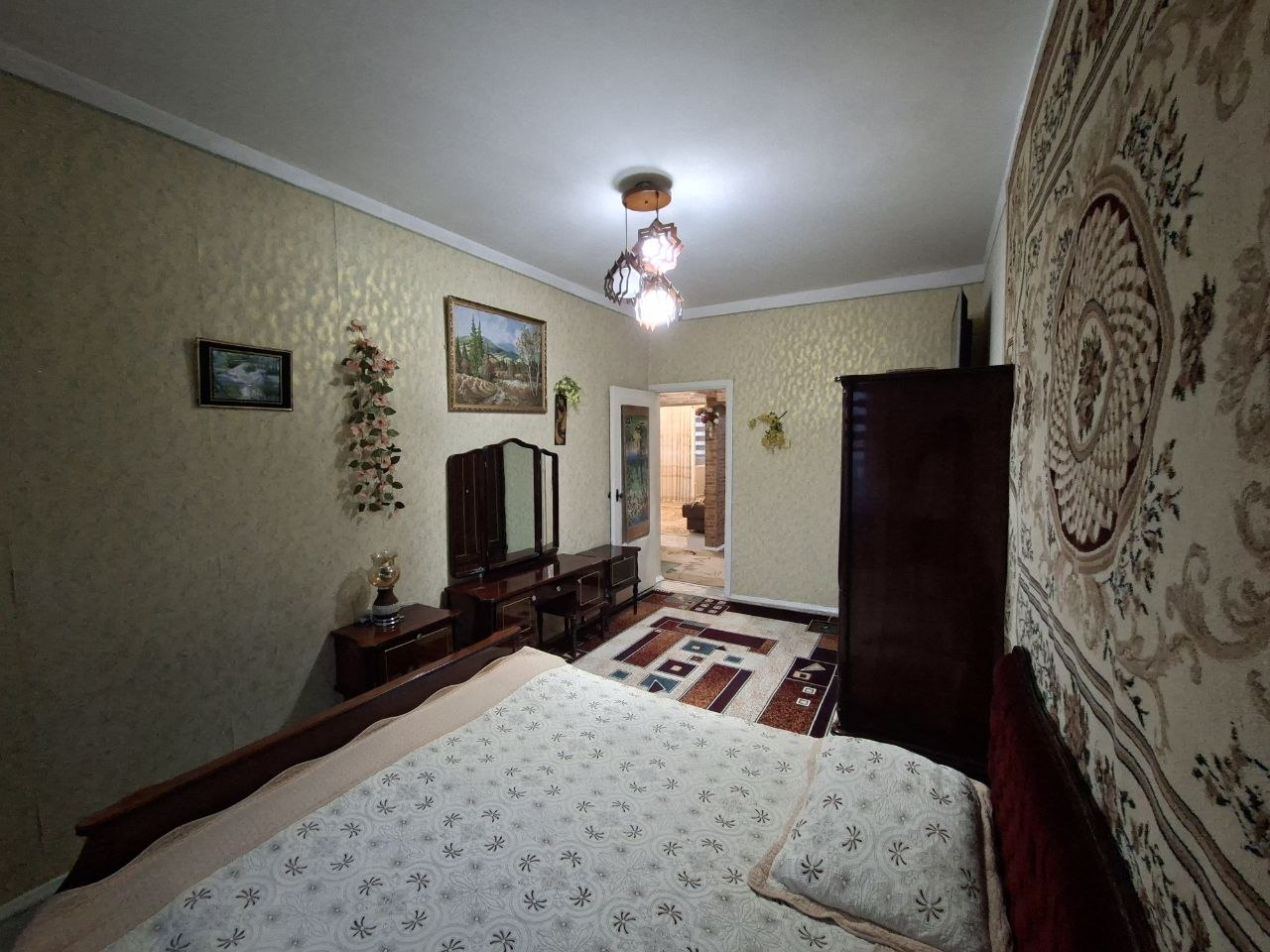 Tashkent, Oltintepa Street